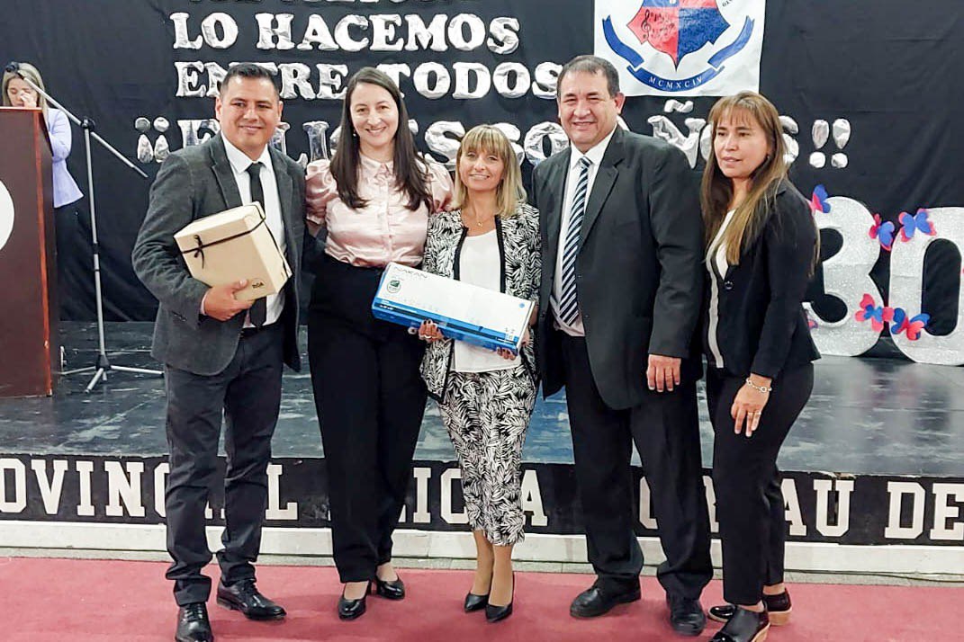 EL MUNICIPIO ACOMPAÑÓ EL ACTO POR EL 30° ANIVERSARIO DEL COLEGIO PROVINCIAL “ALICIA MOREAU DE JUSTO”