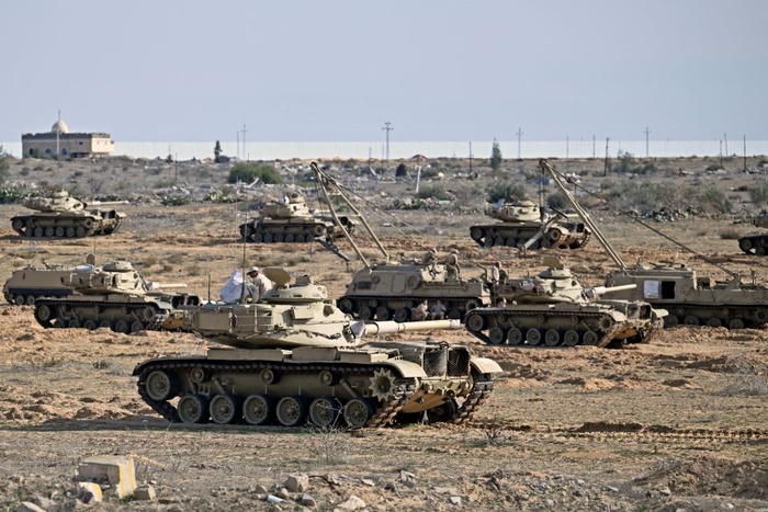 HAMAS LIBERA A TRES REHENES EN GAZA COMO PARTE DE UN ACUERDO CON ISRAEL