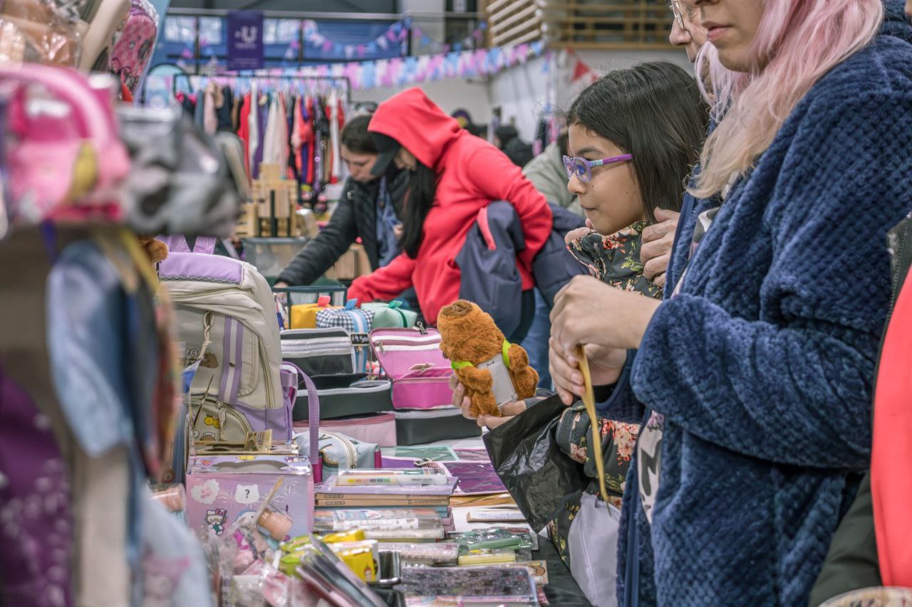 MILES DE VECINOS Y VECINAS APROVECHARON LA EXPO FERIA “VUELTA AL COLE” DE LA MUNICIPALIDAD DE USHUAIA 