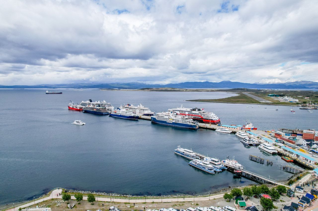 LA MUNICIPALIDAD DE USHUAIA PARTICIPARÁ DEL OPERATIVO DE SEGURIDAD PARA EL RECAMBIO DE MÁS DE 4.800 PASAJEROS DEL CRUCERO NORWEGIAN STAR