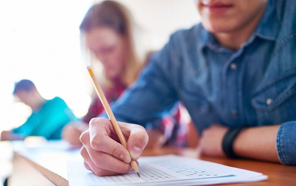 ESTUDIANTES RIOGRANDENSES SERÁN ACOMPAÑADOS CON LAS “BECAS RGA” Y LAS “BECAS 100 AÑOS”