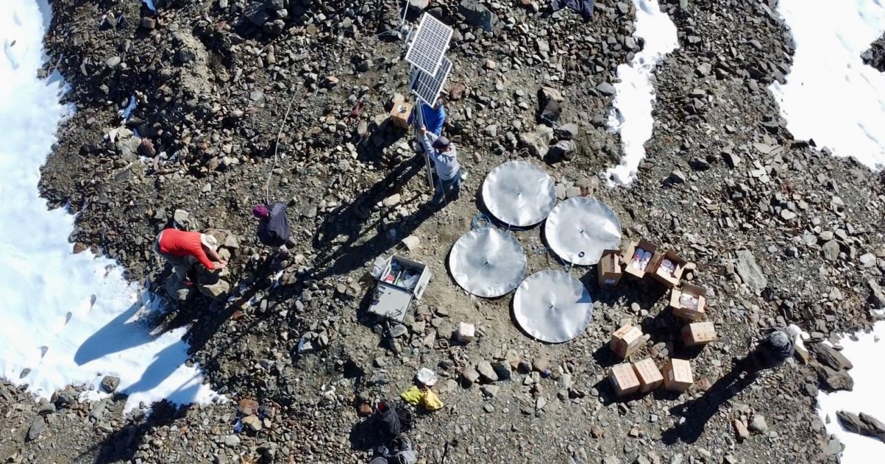SE INSTALÓ UNA NUEVA ESTACIÓN EN EL GLACIAR MARTIAL PARA MONITOREAR EL AGUA Y ANTICIPAR ESCENARIOS