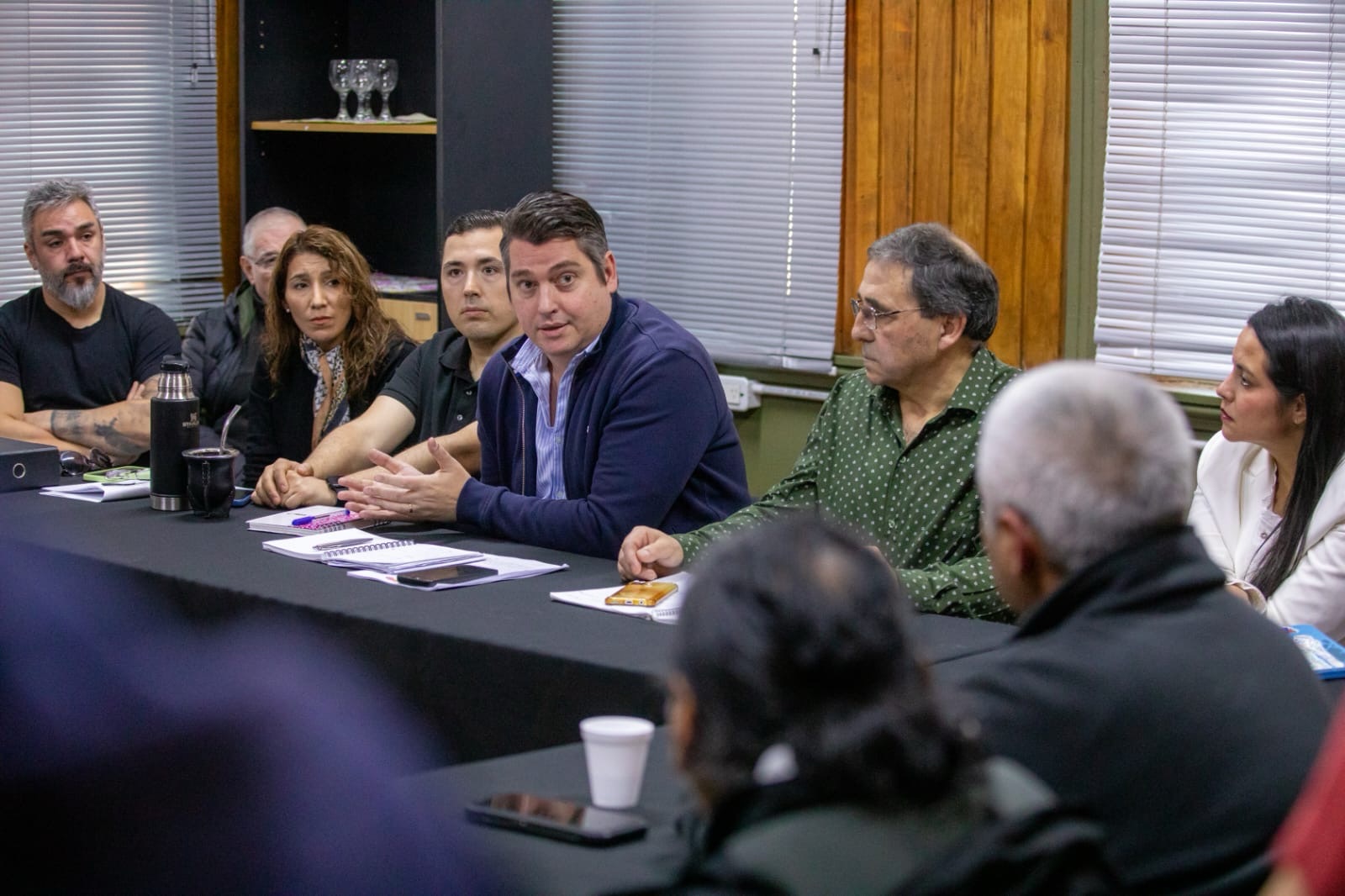 MARTÍN PEREZ Y VECINOS ANALIZAN PROYECTOS PARA DESCOMPRIMIR EL PUENTE GRAL. MOSCONI